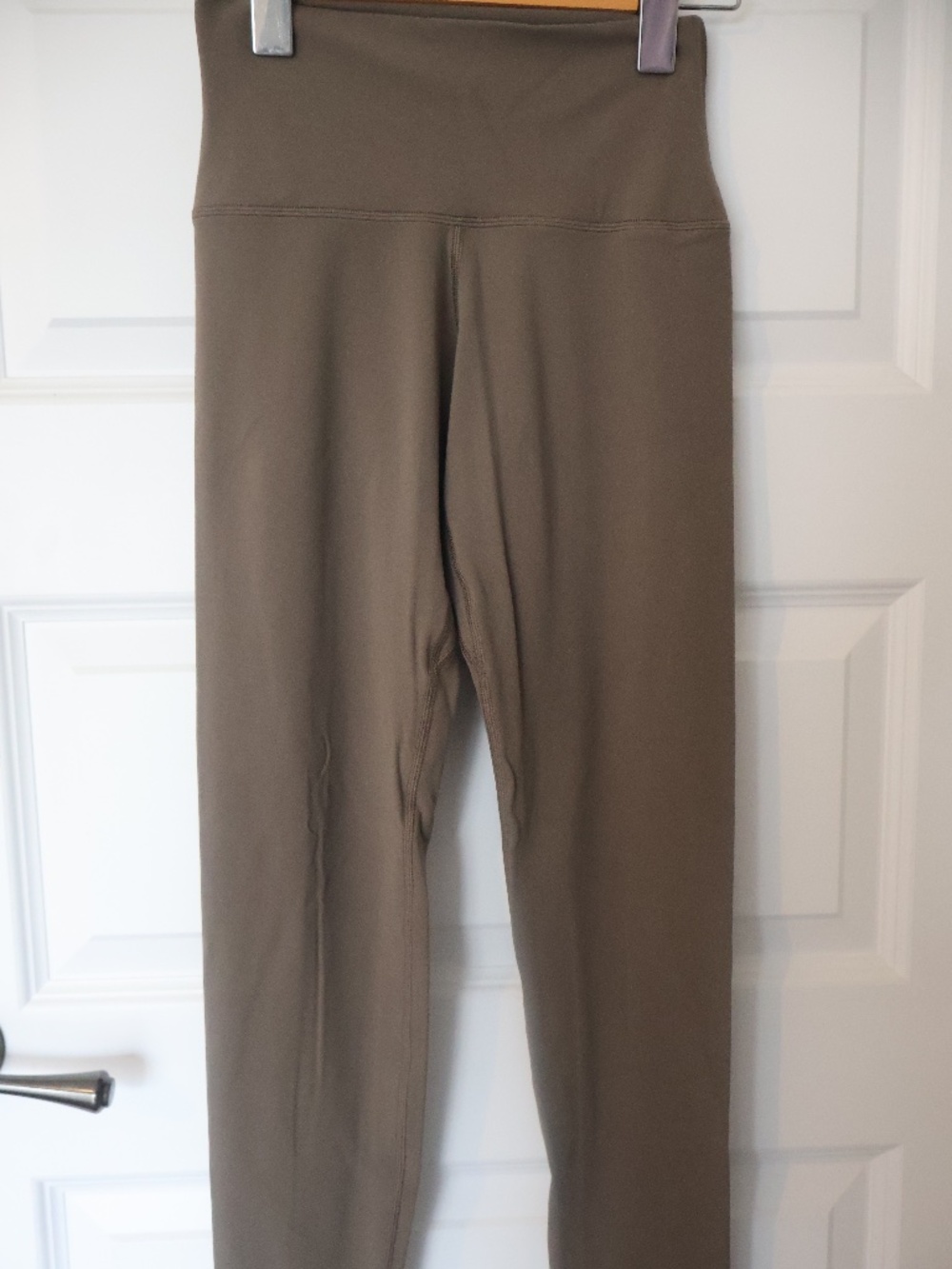 Aritzia Cheeky Hi-Rise Legging